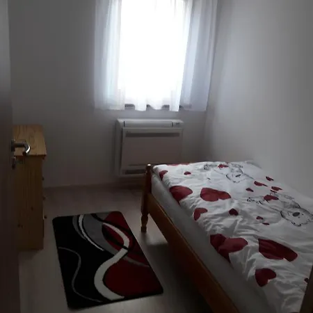 شقة Dios Apartman *