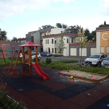 Dios Apartman شقة